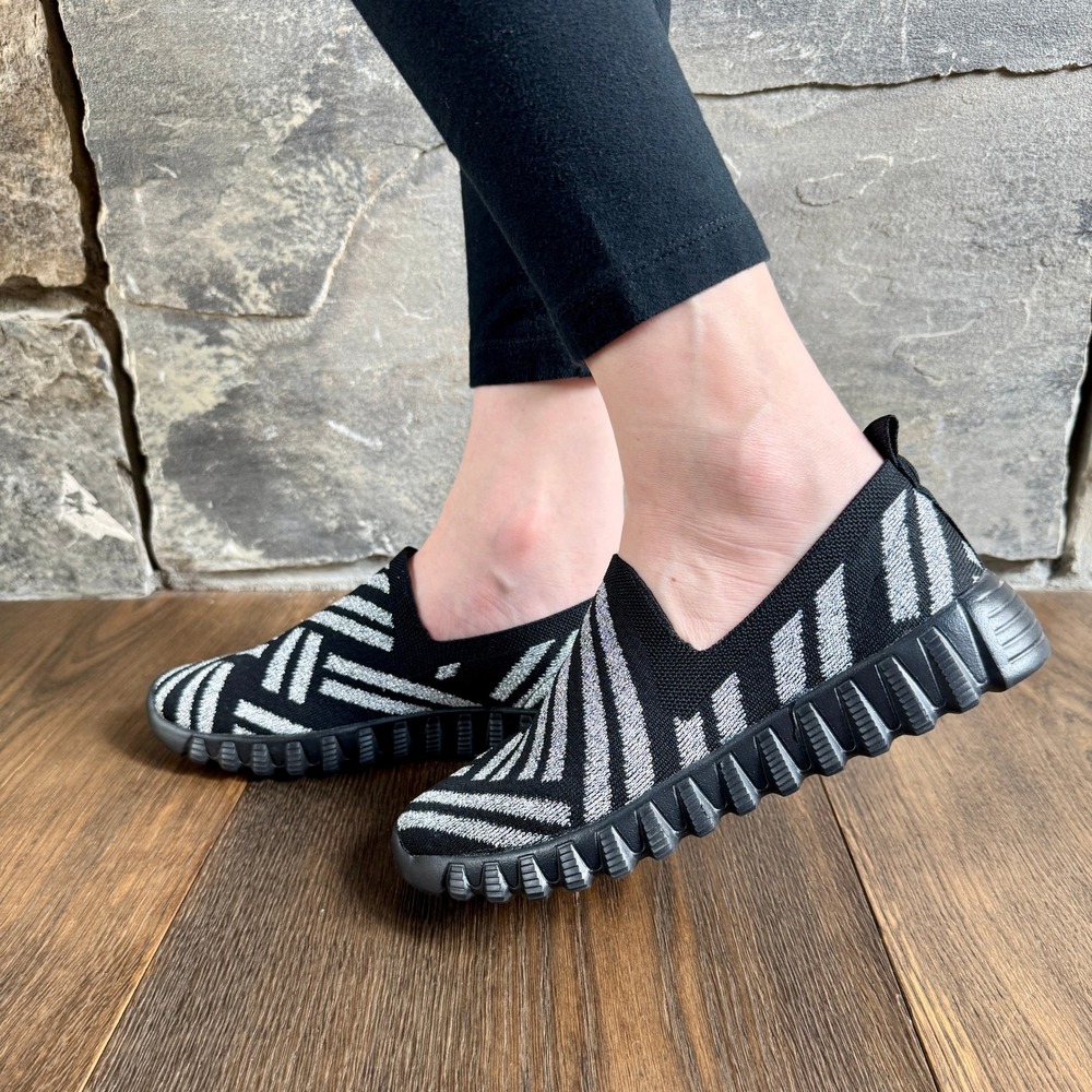 Bernie Mev Womens Peppa Knit Slip On Comfort Shoes EU 37 US 6 Black Silver Vegan - Picture 3 of 11